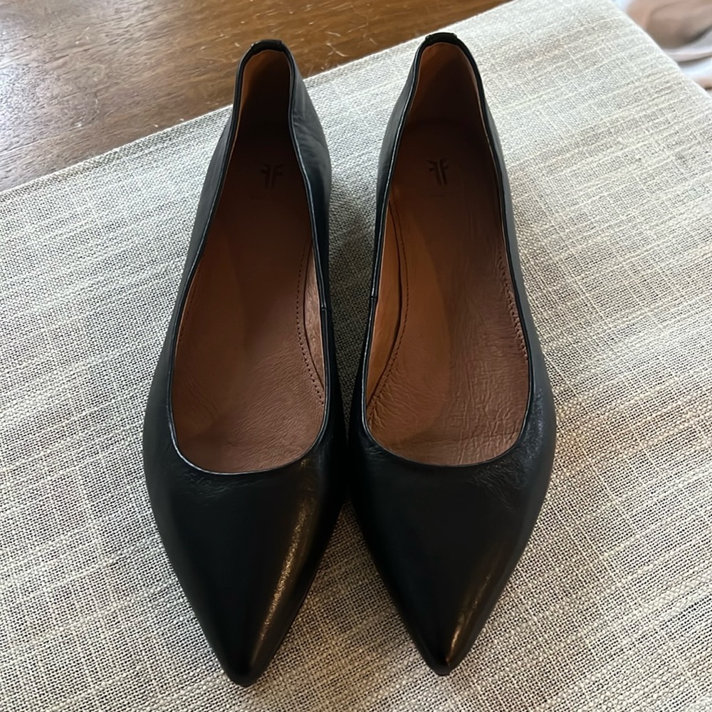 New Without Tags Frye Sienna ballet flats